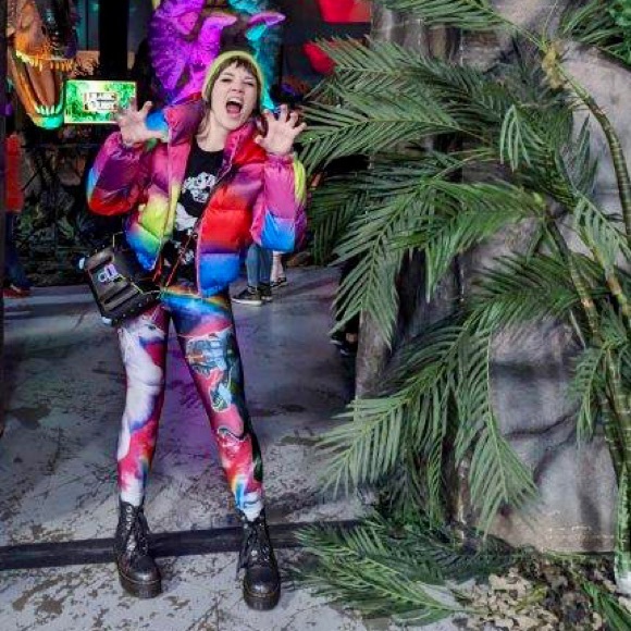 Meet Pinky - Picture 2 of 16